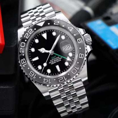 Jubilee Bracelet Model | Bruce Wayne