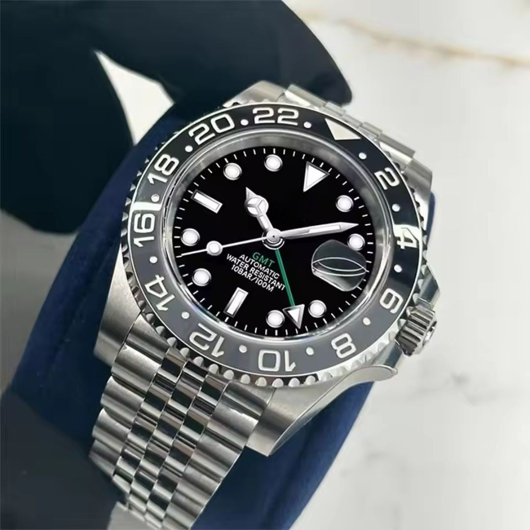 Jubilee Bracelet Model | Bruce Wayne